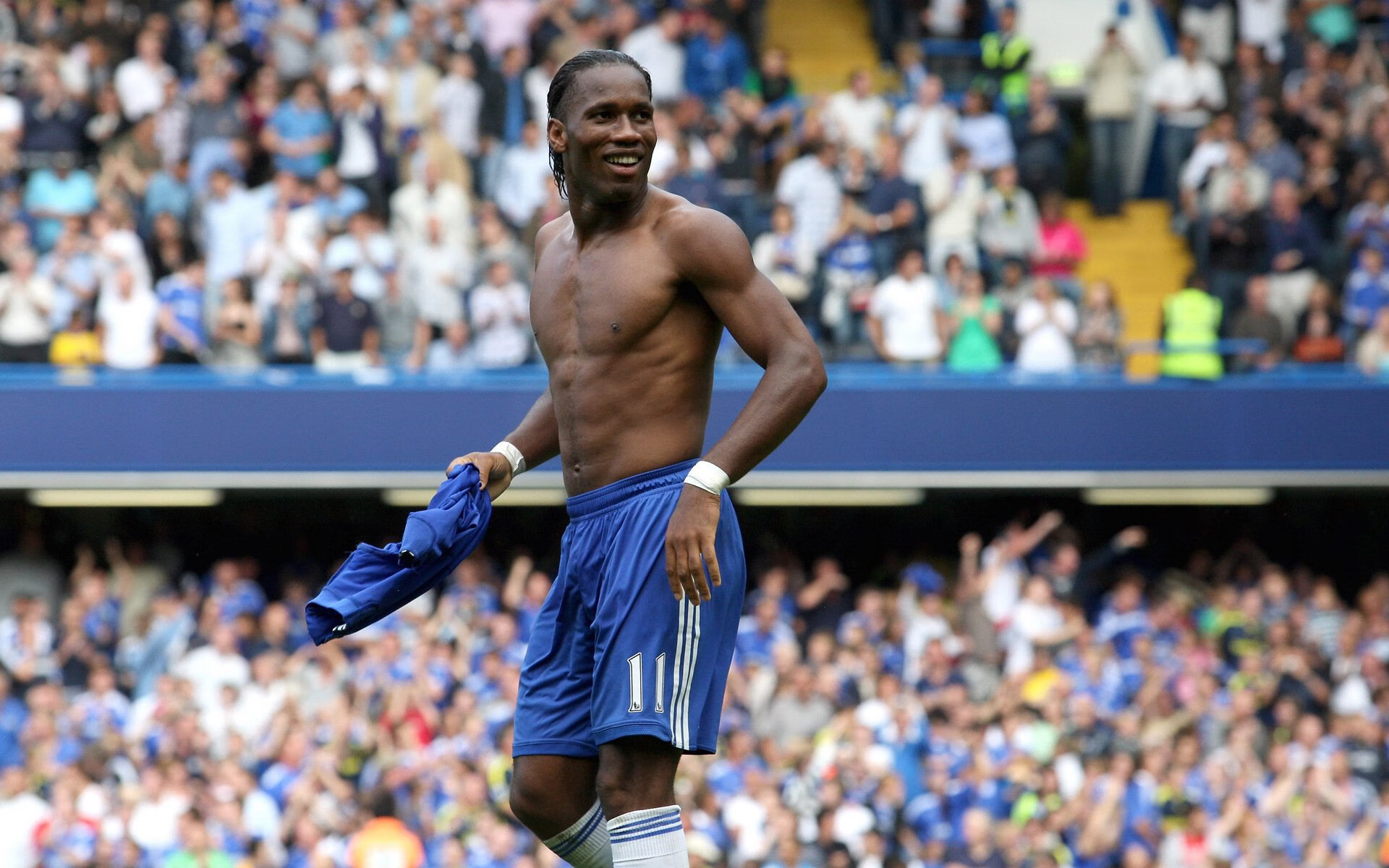 法甲激烈，球迷反馈热烈，法甲足球